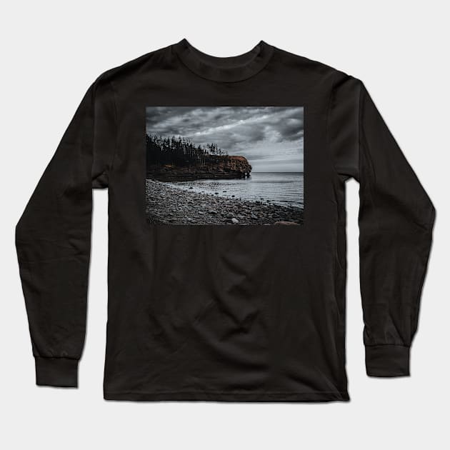 Pokeshaw Rock New-Brunswick, Canada V4 Long Sleeve T-Shirt by Family journey with God